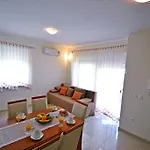 Ivana شقة *