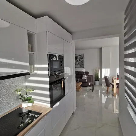 Ivana * Sveti Filip i Jakov