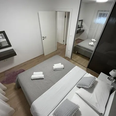 Ivana * Sveti Filip i Jakov