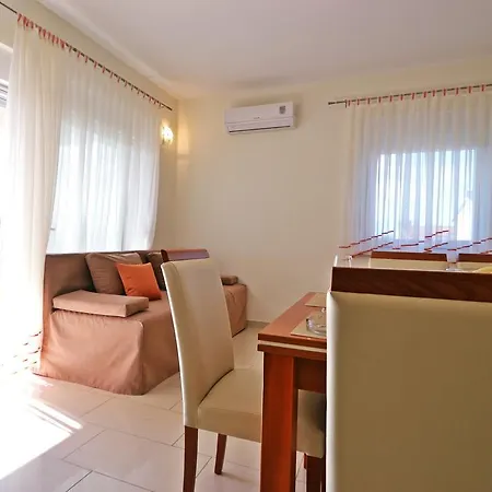 Ivana * Sveti Filip i Jakov